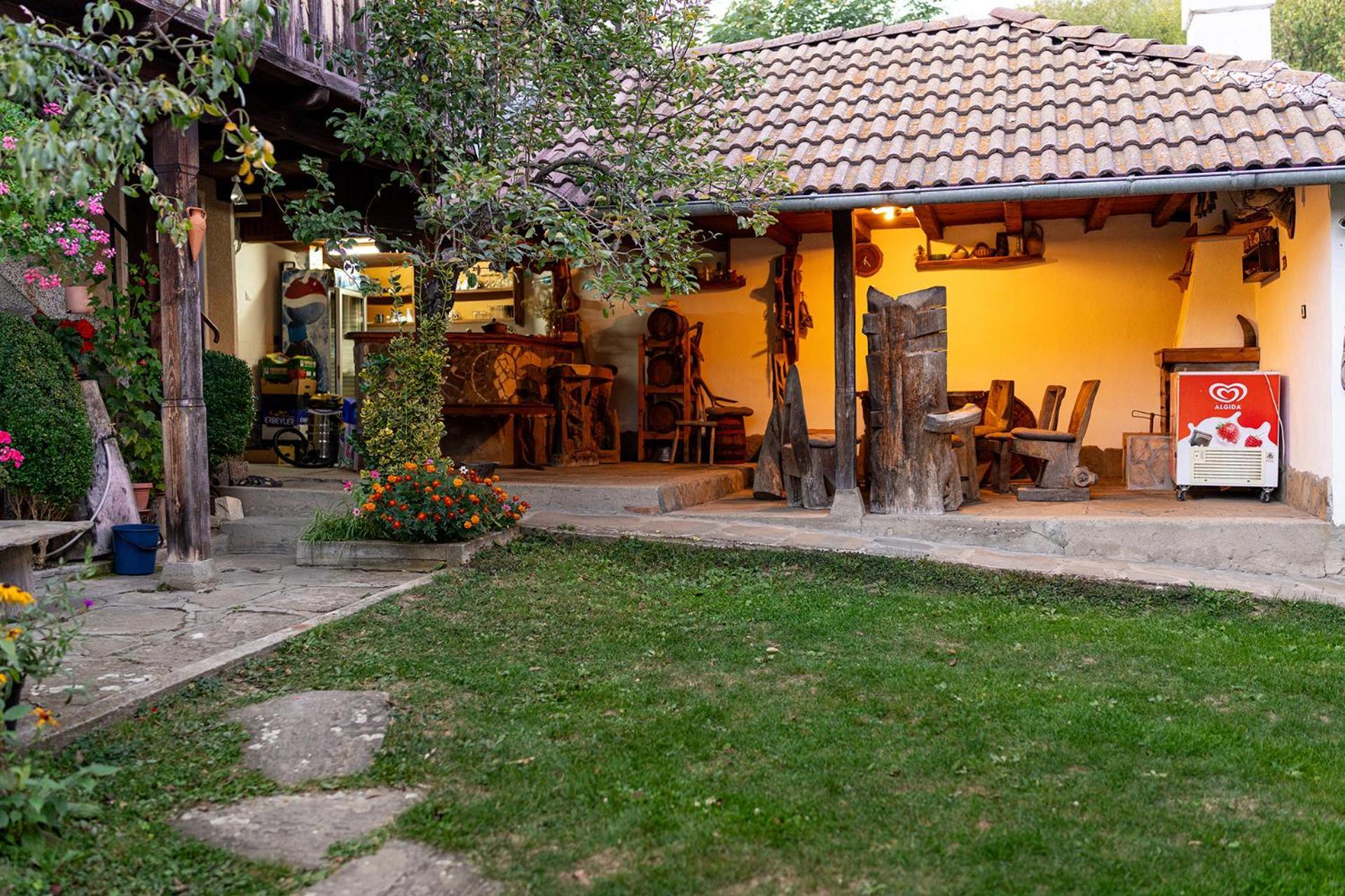 Kandaphery Guest Houses Miykovtsi Exterior photo