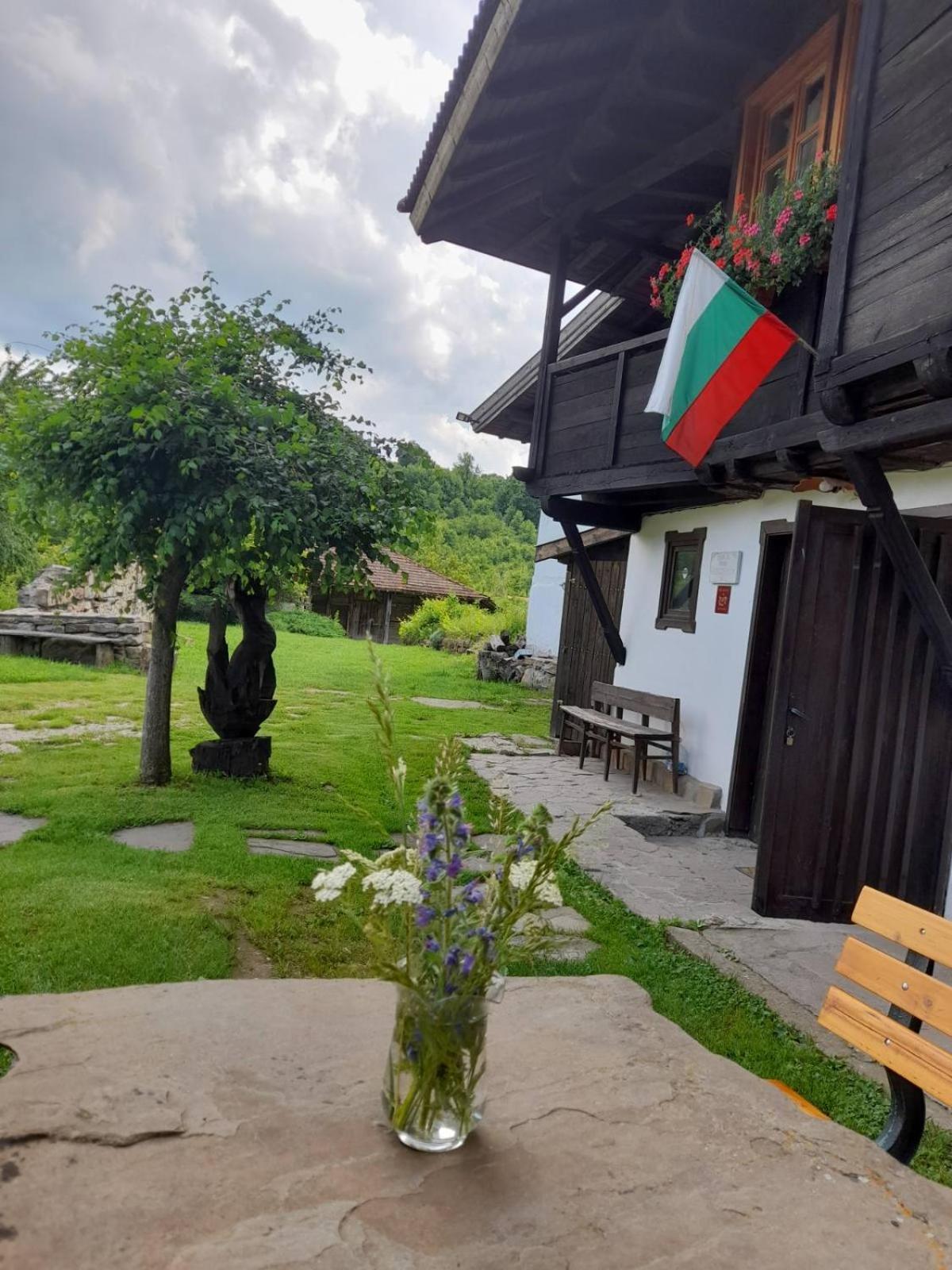 Kandaphery Guest Houses Miykovtsi Exterior photo